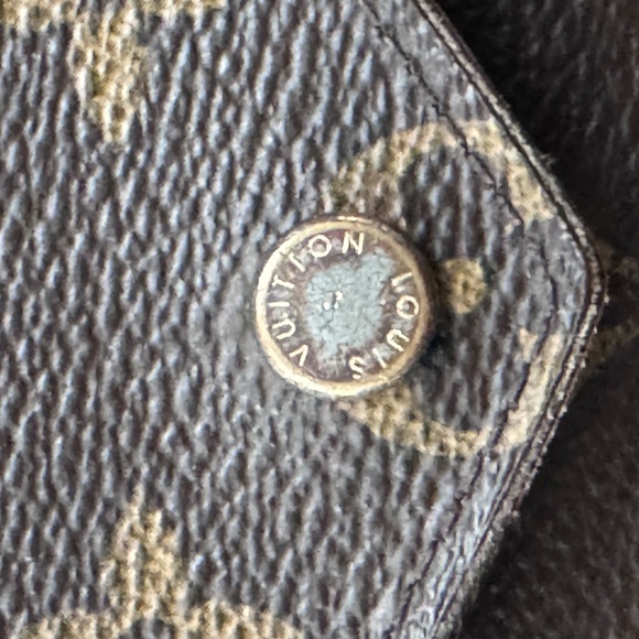 Louis Vuitton Brown Monogram Victorine Compact Wallet 4.7” EUC - Picture 7 of 9